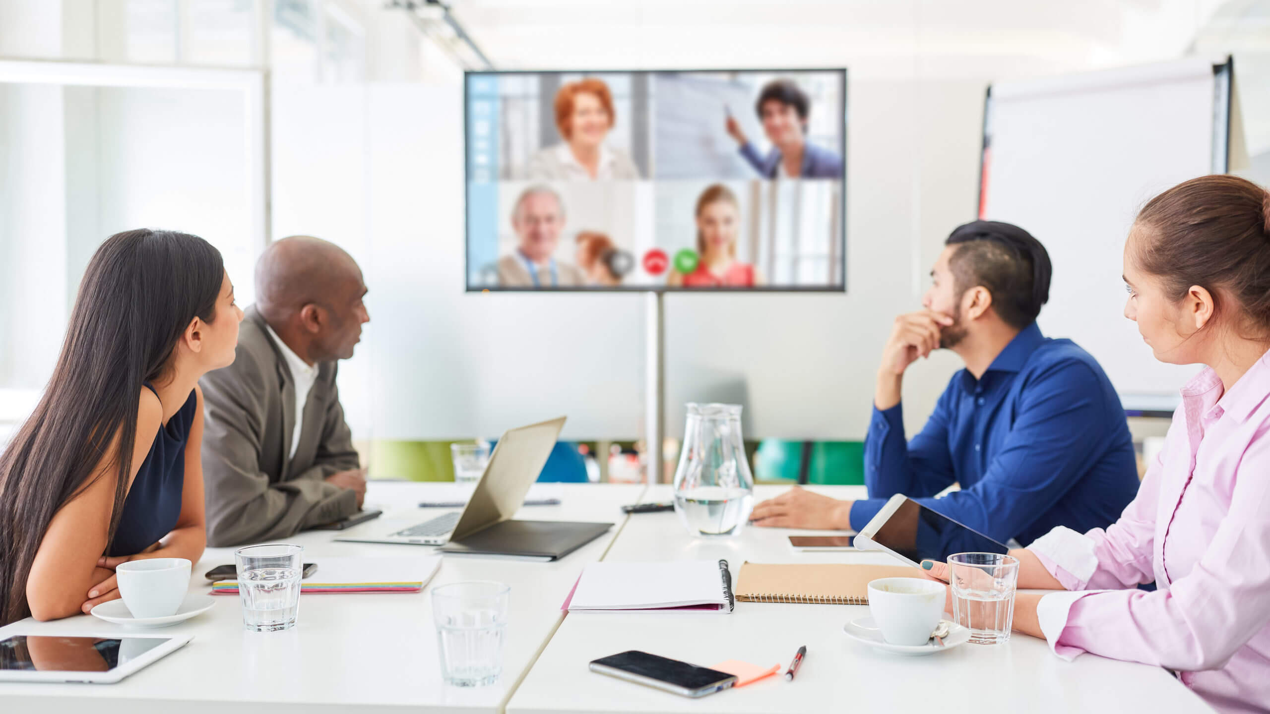 Planning Hybrid Meetings | How to Hold Productive Meetings in Unpredictable Times
