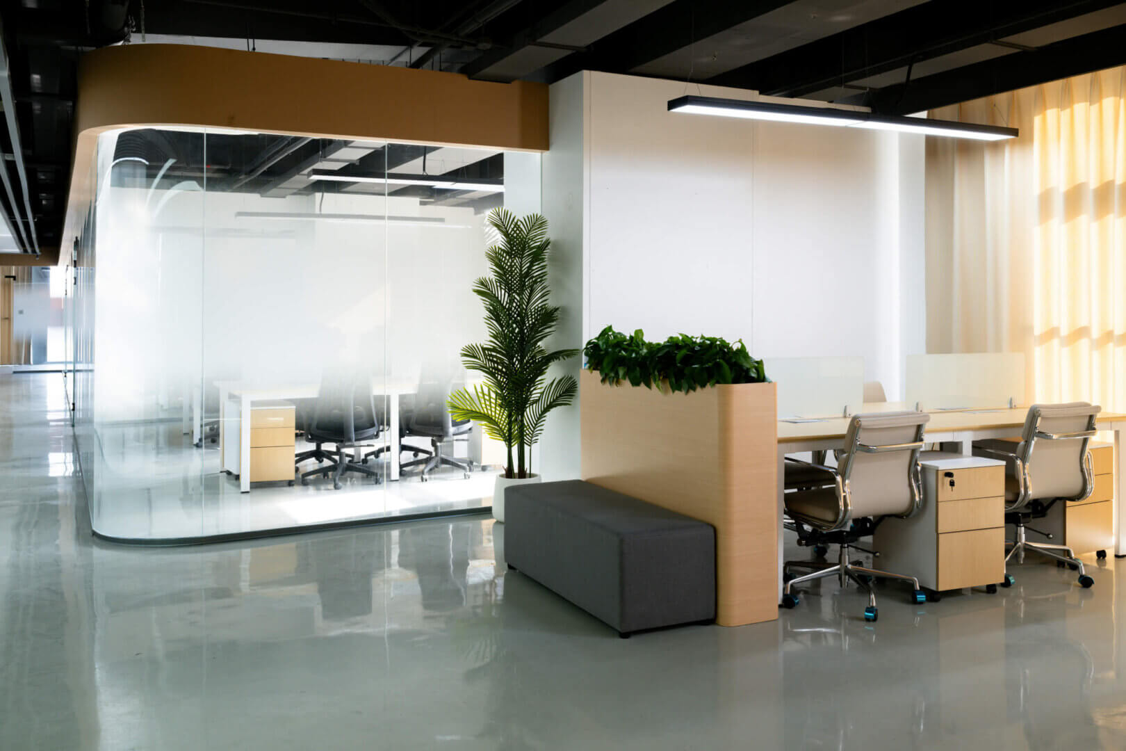 Calendar and laptop representing ongoing or recurring managed services for business clients